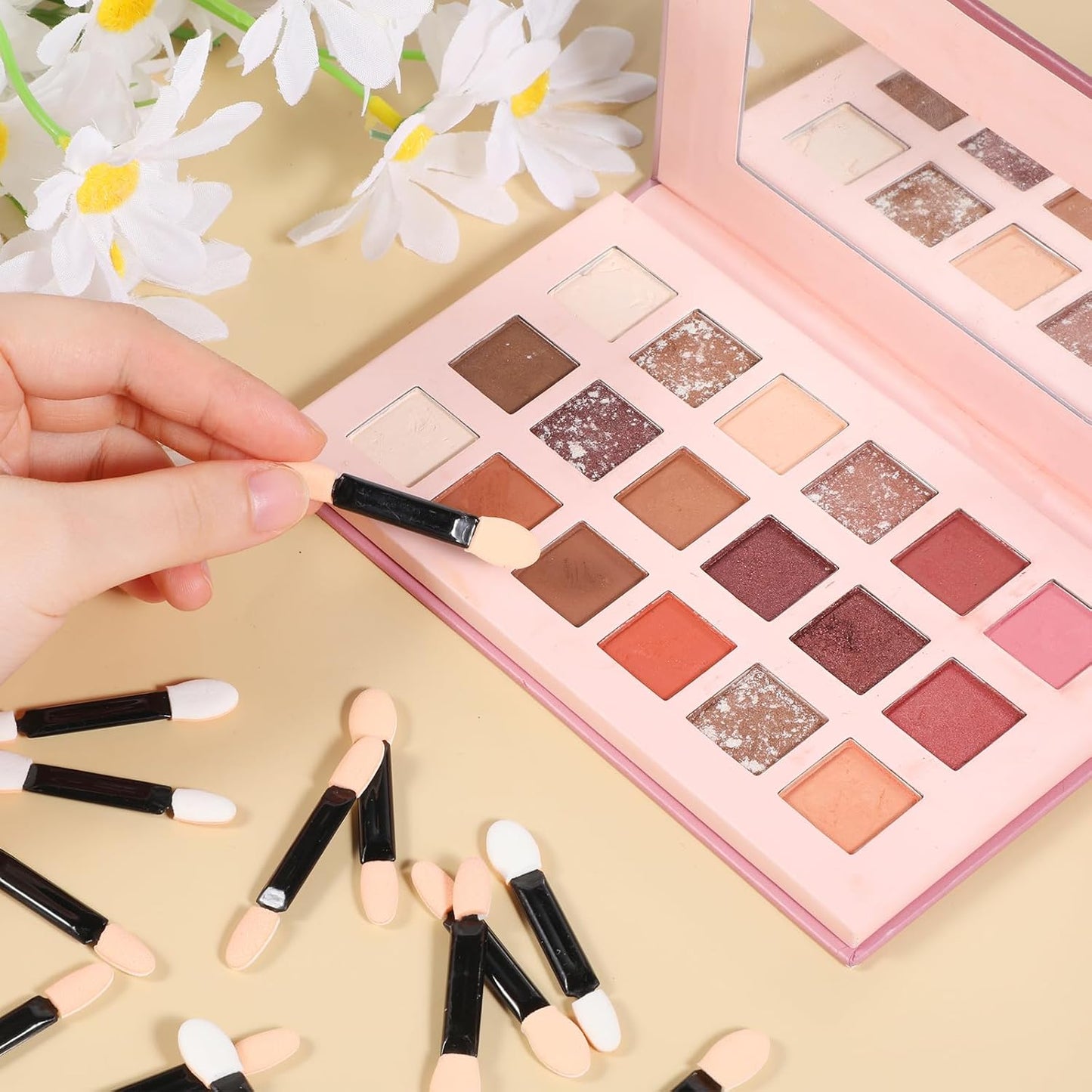 50 Pcs Disposable Eyeshadow Applicators Makeup Applicator Sticks Black Eye Shadow Applicators Dual Sides Disposable Eyeshadow-Applicators for Women Cosmetic Tool