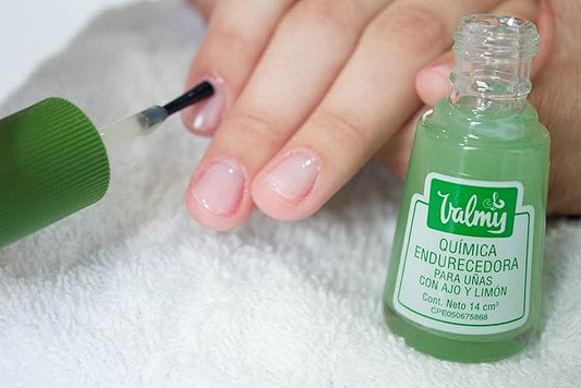 2in1 Garlic Nail Hardener & Lemon Nail Whitener Base Coat Nail Polish - Nail Strengthener for Thin Nails and Growth, Yellow Nails Treatment - Endurecedor de Uñas, 0.47 Fl oz