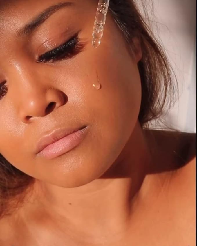 Nutrient Rich Face Oil Brighten + Hydrate, Dual Serum, Ultra-Clean Skincare, Vitamin C + Apricot Oil + Hyaluronic Acid + Vitamin E, All Active Ingredients, No Fillers