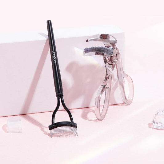 docolor Eyelash Curler with Eyelash Comb, Lash Curler with Silicone Refill Pads Suitable for all eye shapes Curl up to one day Easy to operate No Pinching or Pulling eyelash Eye Makeup Tool