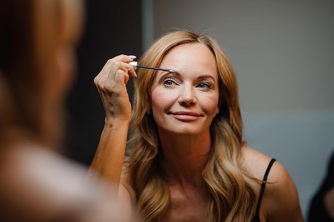 MaxeyBrow Eye Brow Enhancing Serum