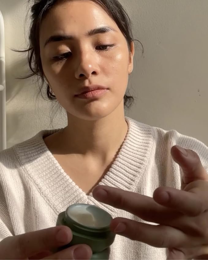 Cadence Travel Containers - Basic Skincare Set - Magnetic Travel Capsules - For Facial Cleanser, Moisturizer, Sunscreen - 3 Small Capsules (0.56oz) with Cleanser, Moisturizer & Sun-Icon Labels - Sand